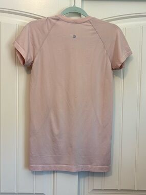 Lululemon swiftly tech short sleeve baby pink size 8